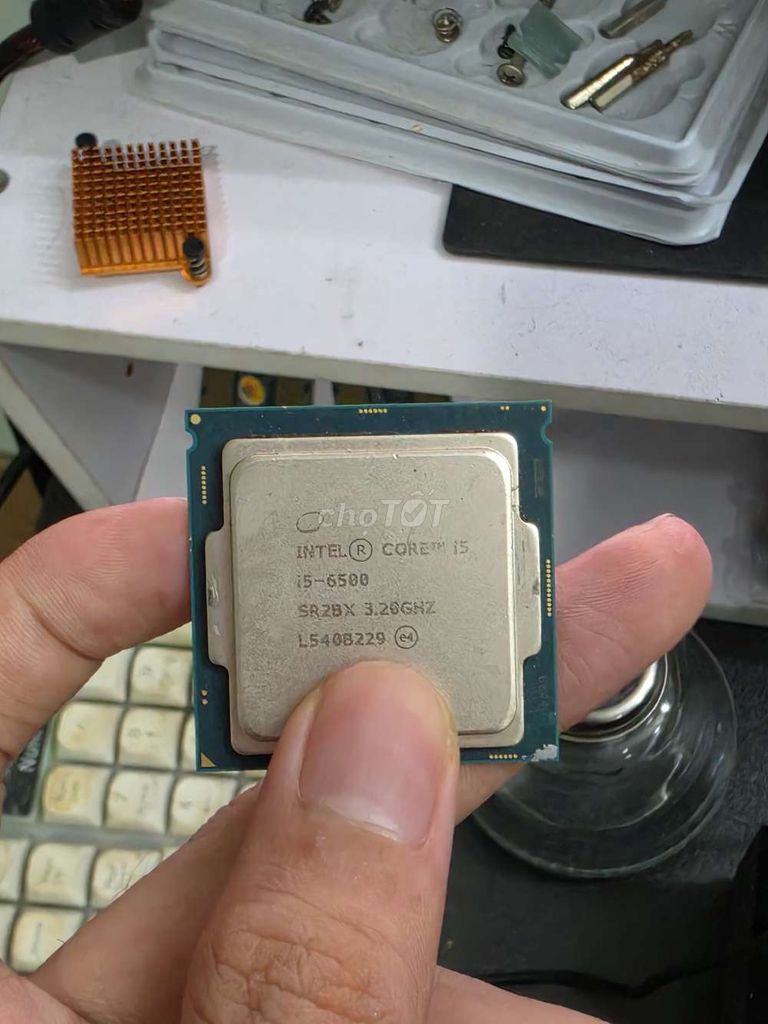 CPU Intel Core i5-6500 rớt 1 tụ test ok bán 400k. Mua bán Linh kiện (RAM, Card...) tại Quận Tân Bình Tp Hồ Chí Minh được đăng bởi Phan Thịnh hình 1