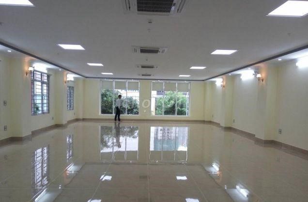 Cho thuê văn phòng mặt phố Nguyễn Xiển: 70m2, giá 6tr