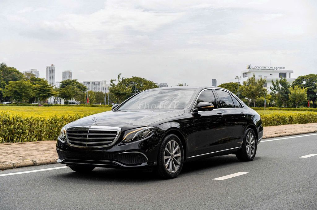 Bán Mẹc E200 Model 2019 đẳng cấp doanh nhân. Mua bán Ô tô tại Quận 7 Tp Hồ Chí Minh được đăng bởi tuấn anh hình 2