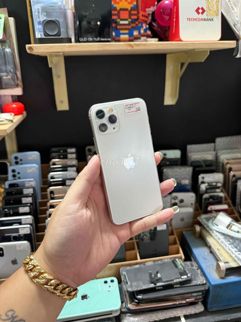 Apple iPhone 11 Pro 64GB Bạc 100%. Mua bán Điện thoại tại Quận Bình Thạnh Tp Hồ Chí Minh được đăng bởi SyTuan hình 1