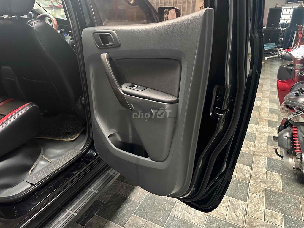 Ford Ranger 2017 XLS 2.2 4x2 MT - 30000 km. Mua bán Ô tô tại Thị xã Bình Minh Vĩnh Long được đăng bởi Thạnh hình 10