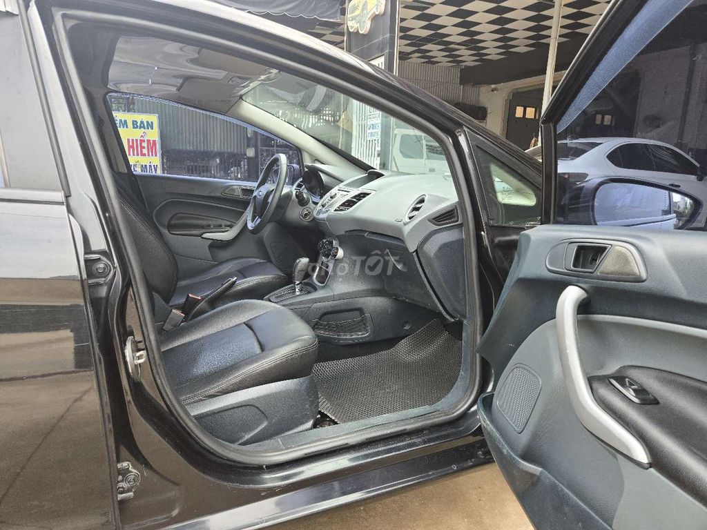 Ford Fiesta 2011 1.5 AT Sedan - 100000 km. Mua bán Ô tô tại Huyện Ea Súp Đắk Lắk được đăng bởi Quang thiện hình 6