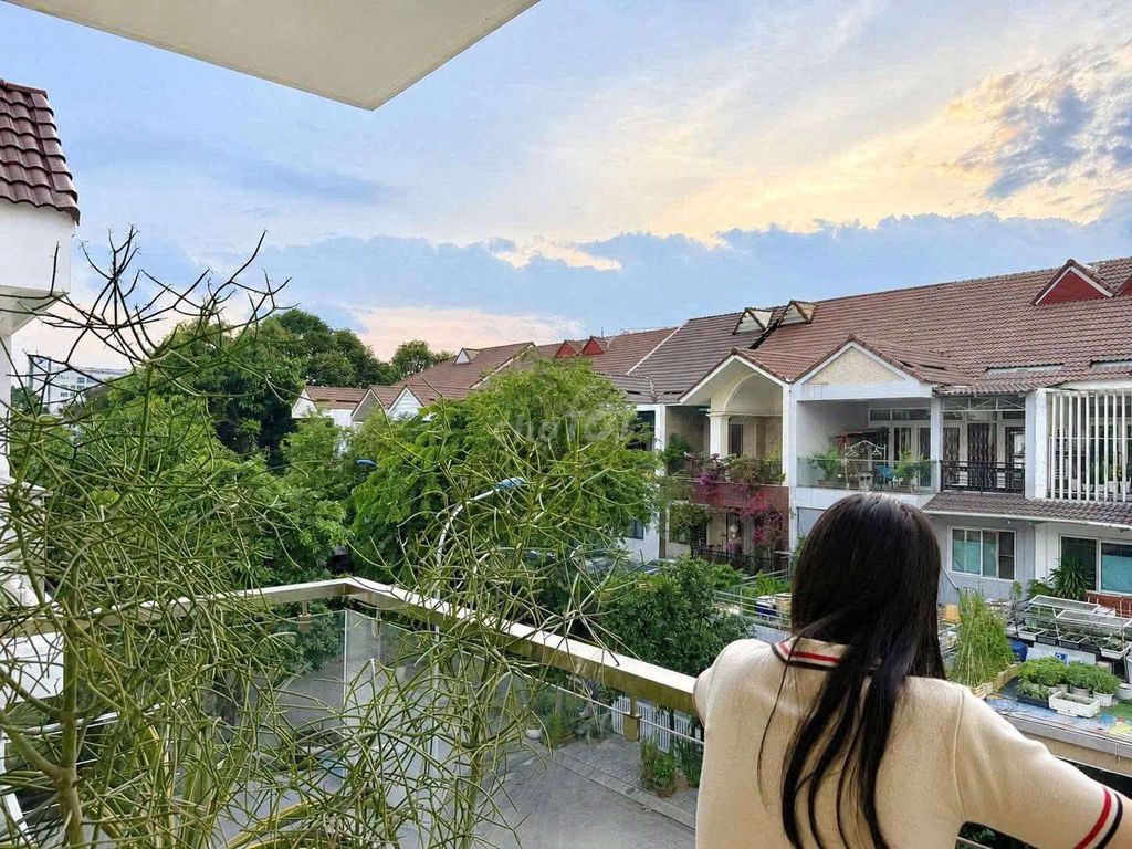 Аренда · 4 комн. · 146 м² · Thành phố Thủ Đức, ул. Đường số 12