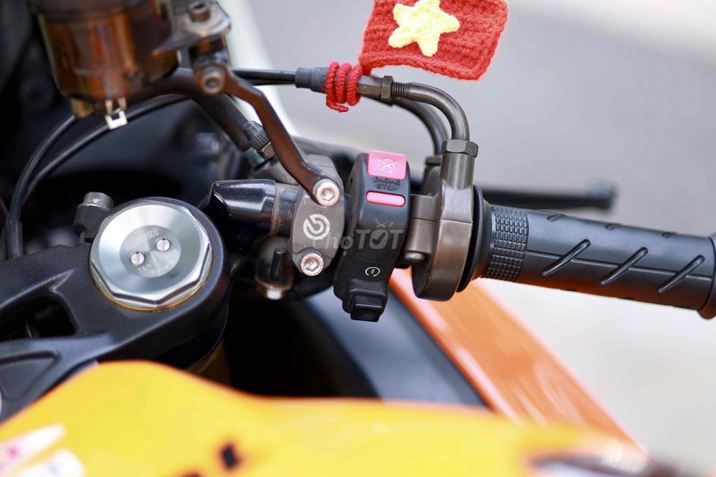Honda CBR1000RR Repsol 2015 Model 2015. Mua bán Xe máy tại Quận Gò Vấp Tp Hồ Chí Minh được đăng bởi Hồng Brixton hình 7