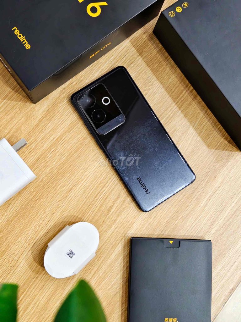 Realme GT 6 Snap 8Gen3  12/256GB- BÁN TRẢ GÓP 0Đ