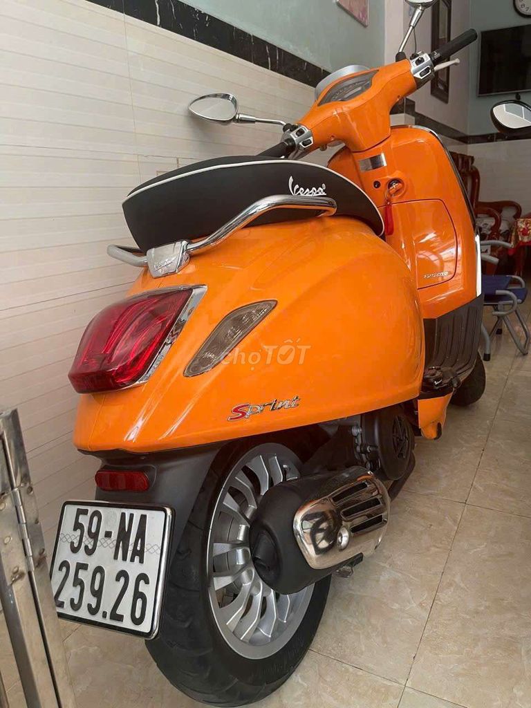 Piaggio Vespa Sprint 125cc màu Cam. Mua bán Xe máy tại Quận Bình Tân Tp Hồ Chí Minh được đăng bởi Dung Nguyễn  hình 2