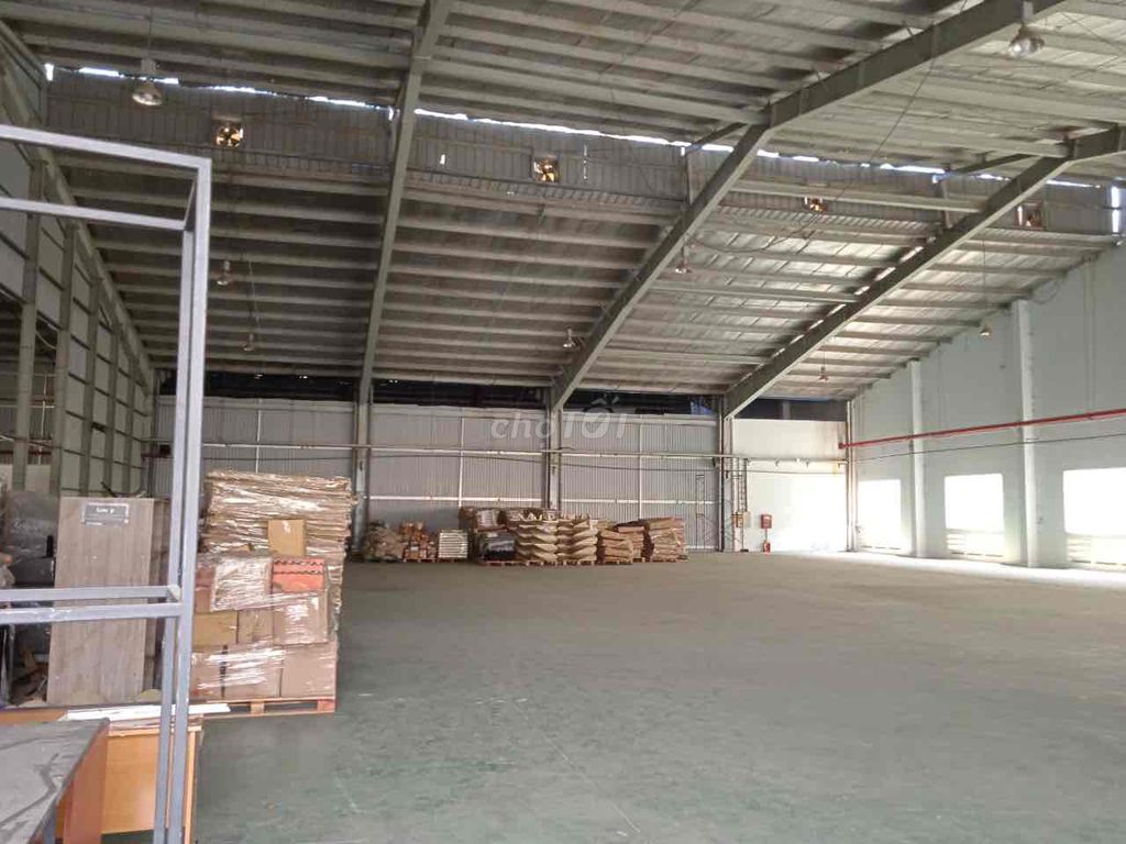 CHO THUÊ NHÀ XƯỞNG 1300m2.   điện 3 pha.  đường xe công tại An Phú