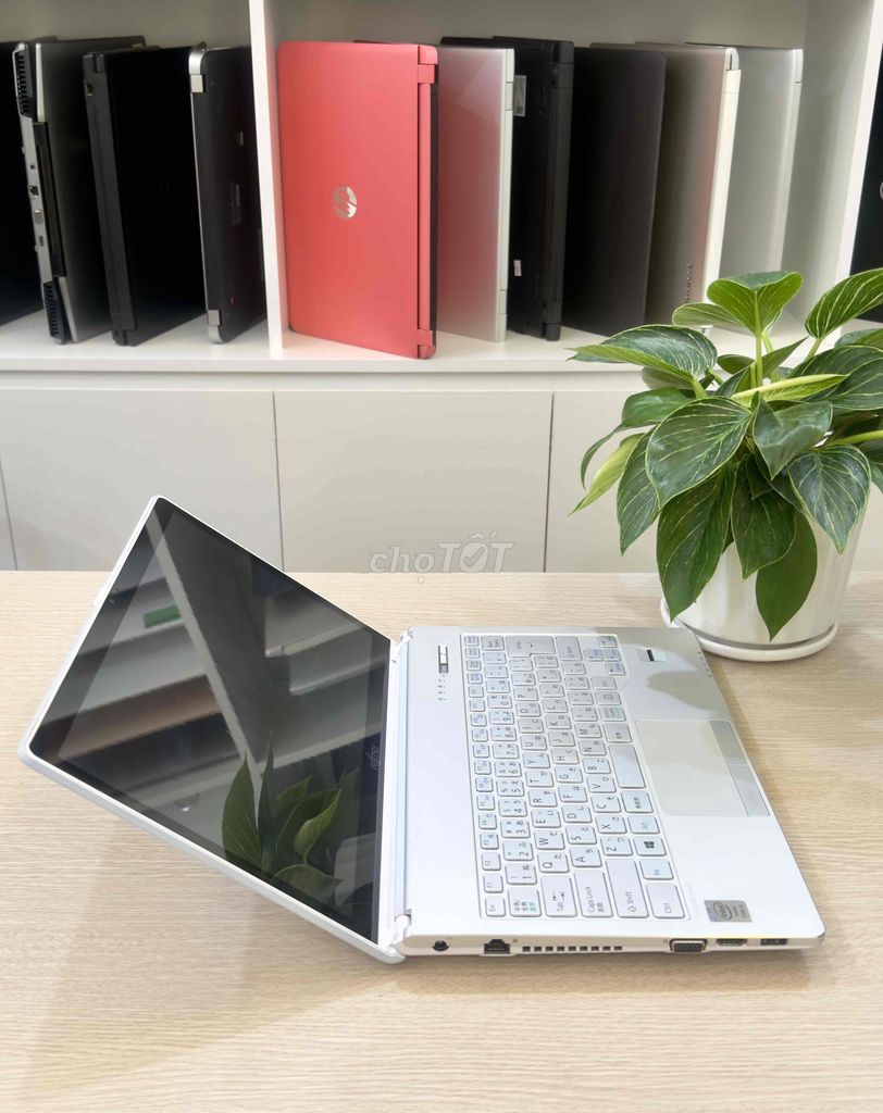 Màn cảm ứng Fujitsu Lifebook i5/ram12gb/ssd256gb. Mua bán Laptop tại Quận Hai Bà Trưng Hà Nội được đăng bởi Akiba shop hình 3