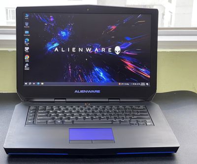 Dell Alienware 15r2 Core i7-6700HQ siêu đẹp