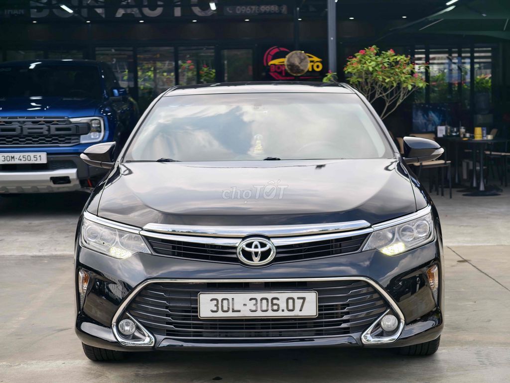 Toyota Camry 2018 2.5Q - 70000 km màu đen. Mua bán Ô tô tại Quận Long Biên Hà Nội được đăng bởi BON AUTO hình 1