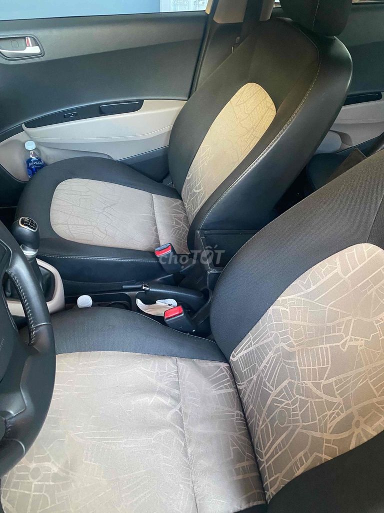 Hyundai Grand i10 2015 Trắng Số sàn. Mua bán Ô tô tại Huyện Định Quán Đồng Nai được đăng bởi Lethanh hình 4