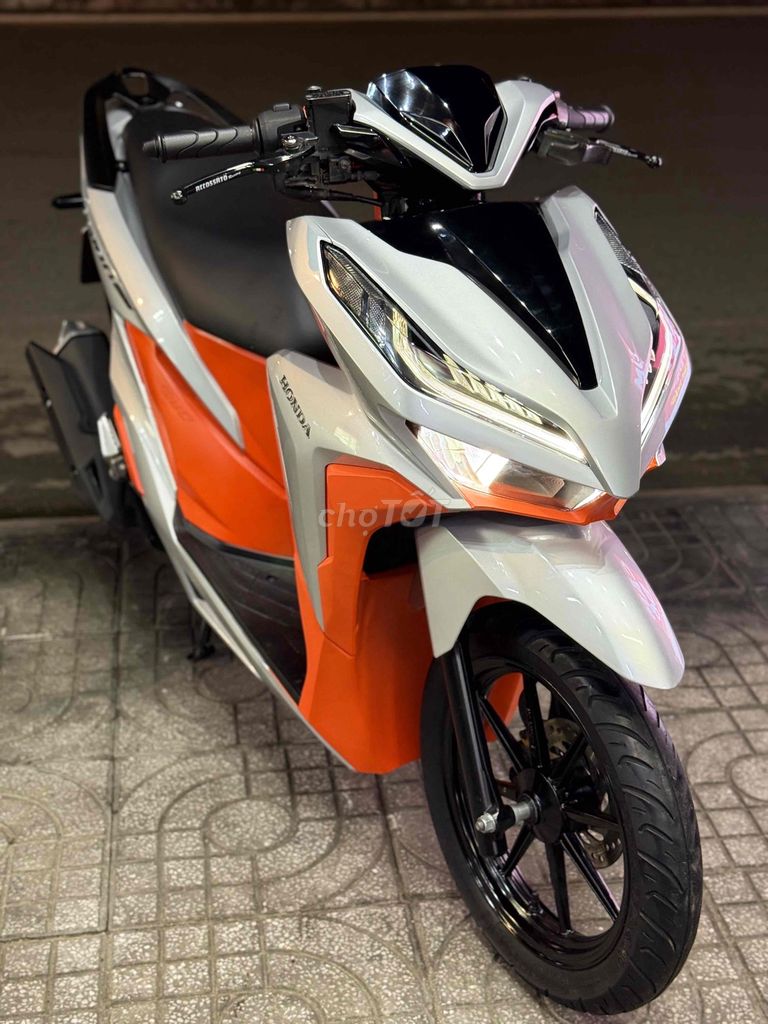 Honda Vario 150 2019 цвета серебристый Porsche, госномер Хошимина, 1 владелец, есть рассрочка