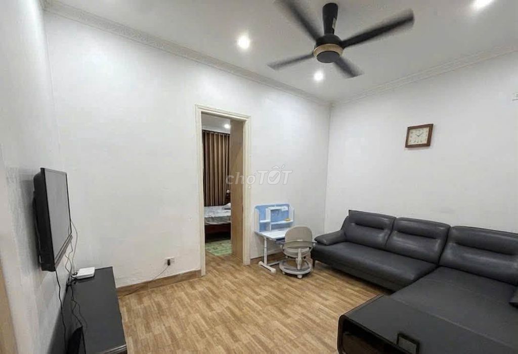 Cho thuê căn hộ 2n2vs full đồ Phùng Khoang