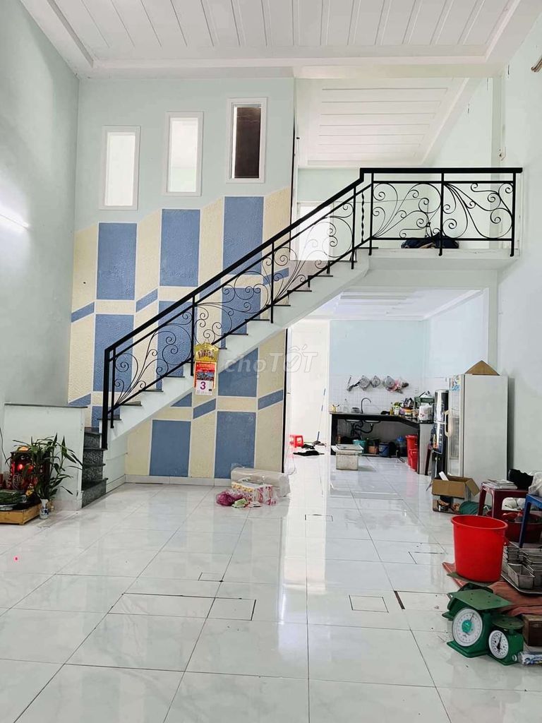 Bán nhà đường Nguyễn Thị kiểu 120m2, 2tầng shr.