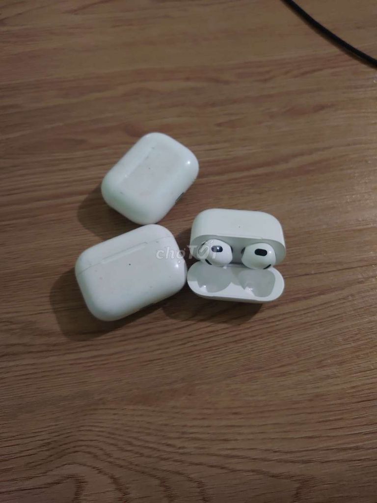 combo 3 AirPods Đã qua sử dụng. Mua bán Tivi, Âm thanh tại Quận Long Biên Hà Nội được đăng bởi Wis pp hình 1