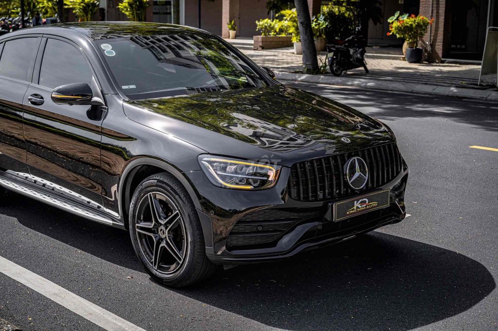 GLC300 COUPE - 2022 màu đen siêu ngầu đẹp xuất sắc. Mua bán Ô tô tại Quận 7 Tp Hồ Chí Minh được đăng bởi Dương Phương hình 8