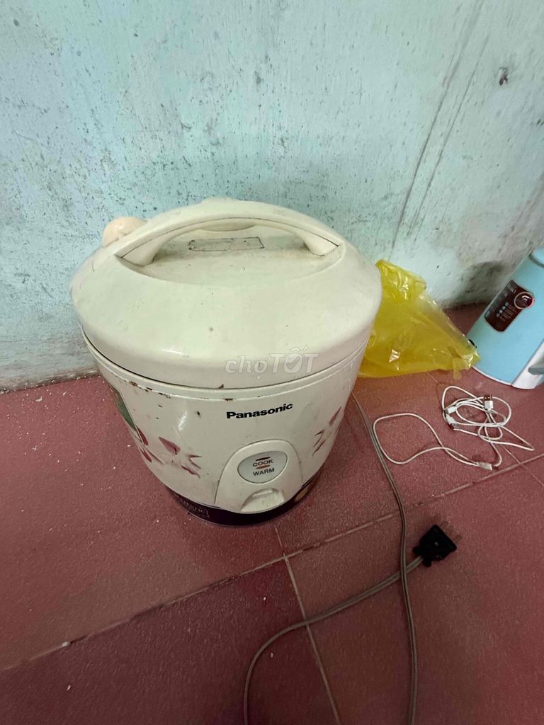 Nồi cơm điện Panasonic Trắng. Mua bán Bếp, lò, đồ điện nhà bếp tại Quận Nam Từ Liêm Hà Nội được đăng bởi yến nhi hình 1