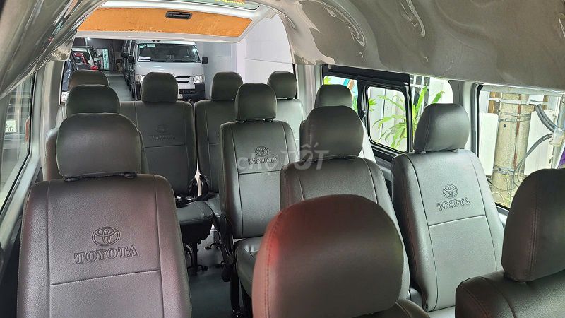 Xe 16 Chỗ Toyota Hiace 2014 Máy Xăng, Xe Đẹp. Mua bán Ô tô tại Quận Gò Vấp Tp Hồ Chí Minh được đăng bởi Chợ Xe Cũ Giá Tốt hình 9