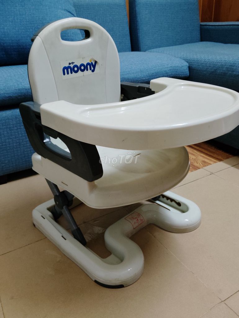 Ghế ăn dặm Moony Trắng+ bô vệ sinh bé. Mua bán Mẹ và bé tại Quận Hà Đông Hà Nội được đăng bởi Anh Thái hình 1