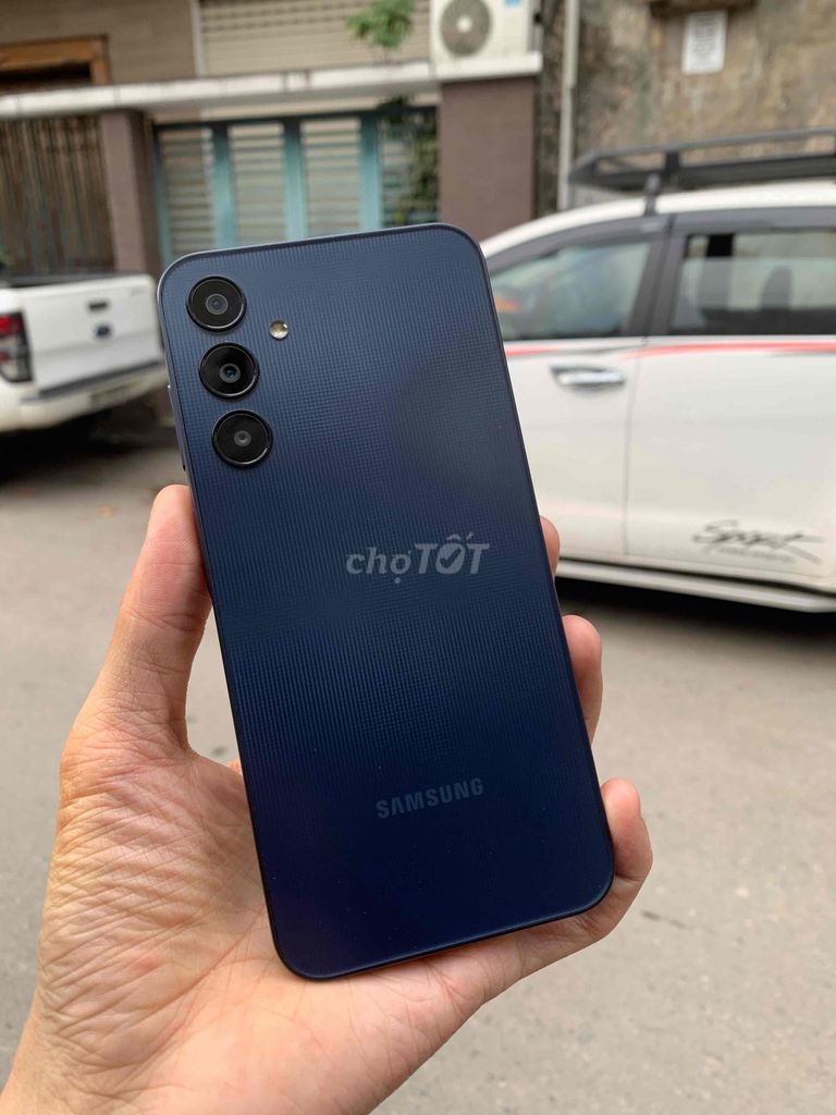 Samsung A25 5G màn amoled zin đẹp 99%. Mua bán Điện thoại tại Quận Hà Đông Hà Nội được đăng bởi Hoàng Anh hình 1