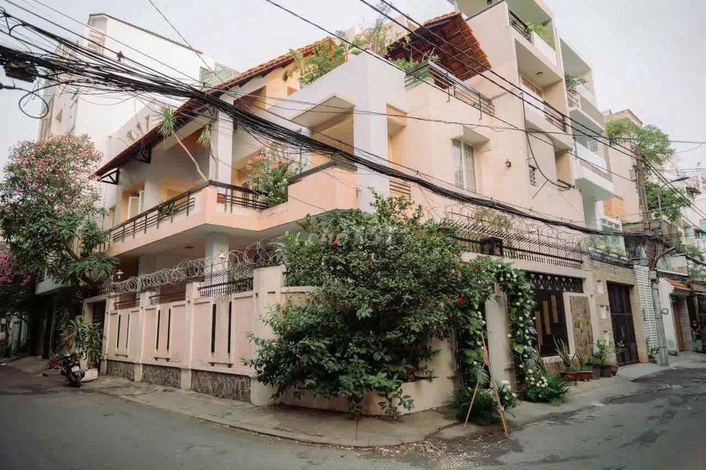 Cho thuê villa góc 2MT HXH Cư Xá Nguyễn Trung Trực  P Hoà Hưng Q10.