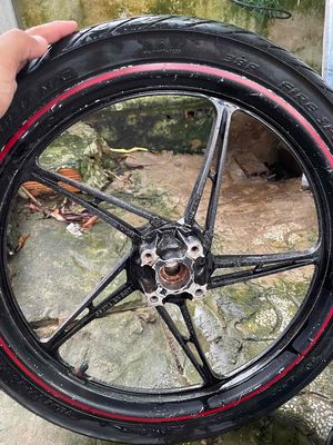 Mâm Xe Ex 2010 zin Như hình. Mua bán Phụ tùng xe tại Huyện Đức Hòa Long An được đăng bởi Minh T