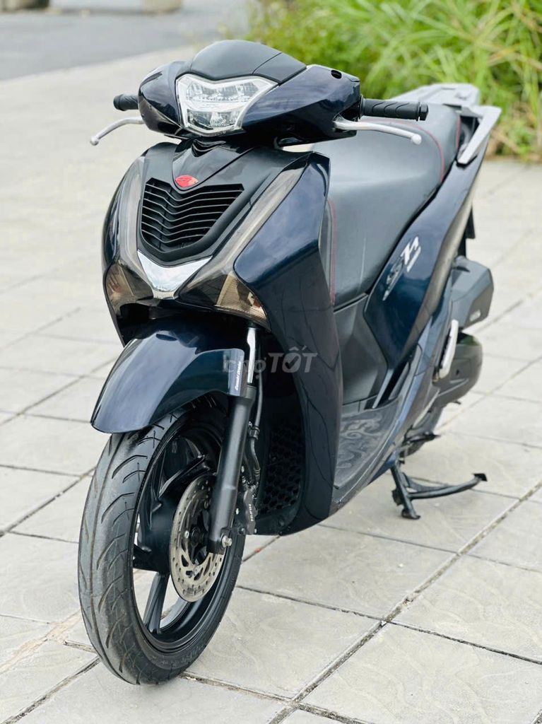 HONDA SH 125 NGUYÊN BẢN CHÍNH CHỦ 2018. Mua bán Xe máy tại Quận Nam Từ Liêm Hà Nội được đăng bởi BÌNH MINH hình 2