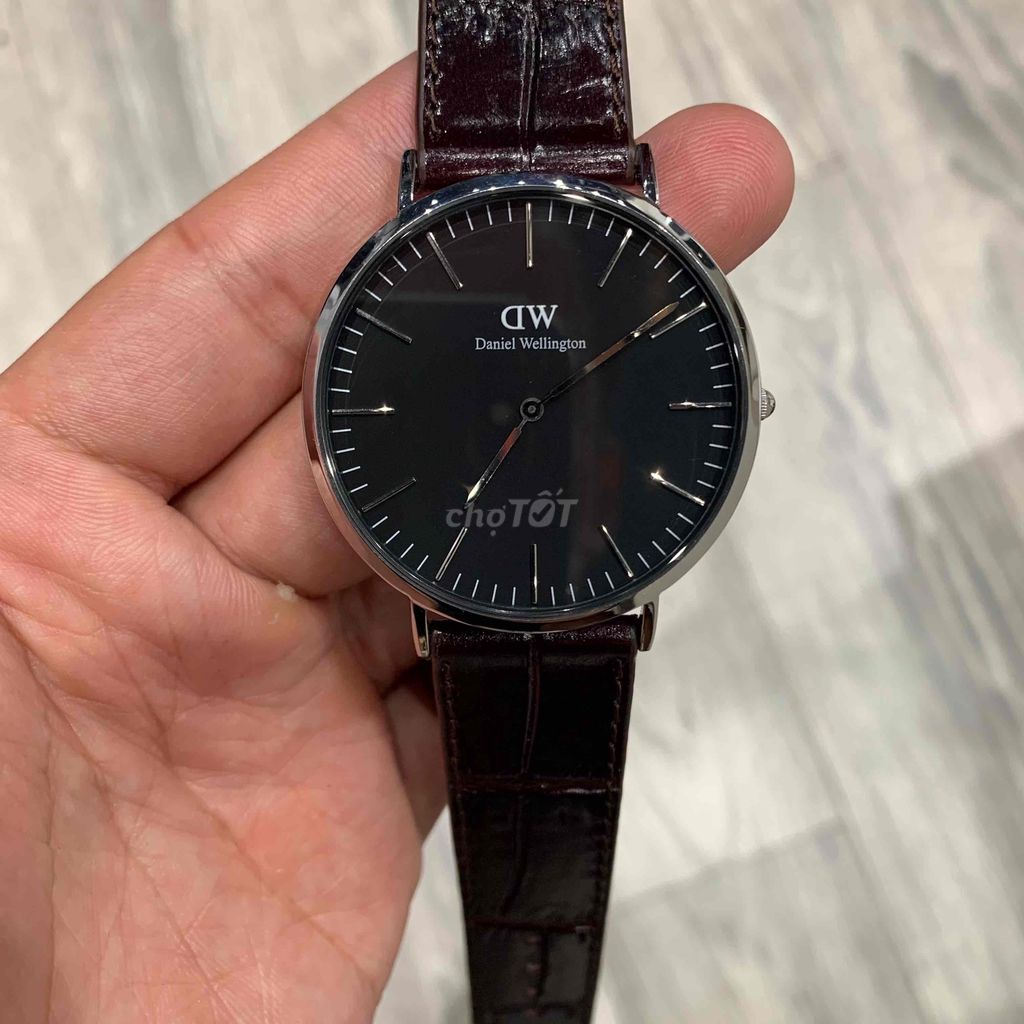 bỏ tủ ít mang nên thanh lý đồng hồ dw 40mm