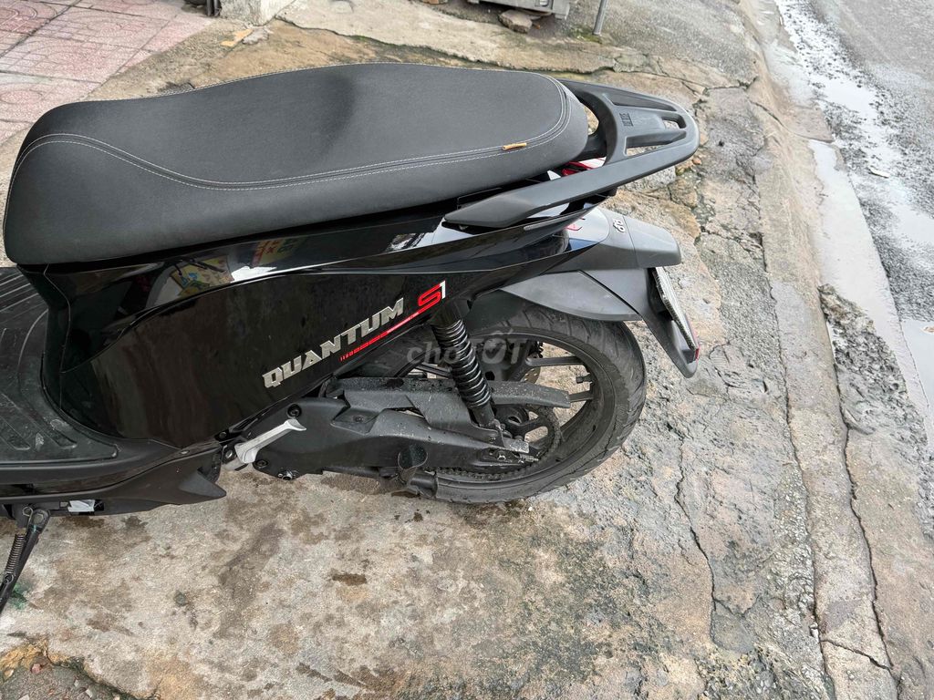 Черный электрический скутер Quantum S1 18 000 км
