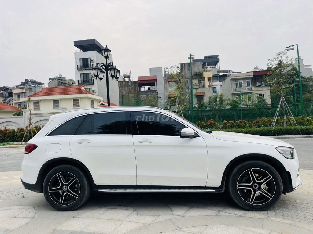 Mercedes Benz GLC 2022 300 4Matic - 42000 km. Mua bán Ô tô tại Quận Nam Từ Liêm Hà Nội được đăng bởi Nguyễn thị hoa hình 5