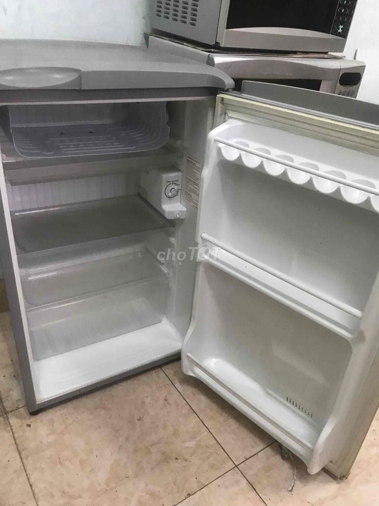 tủ lạnh Sanyo 90L máy zin lạnh nhanh k hao điện bh