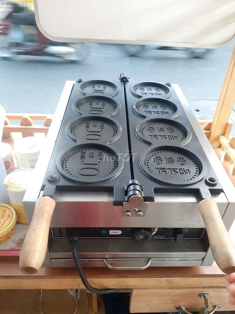 Máy nướng bánh đồng xu ( Tặng kèm xe bán bánh )