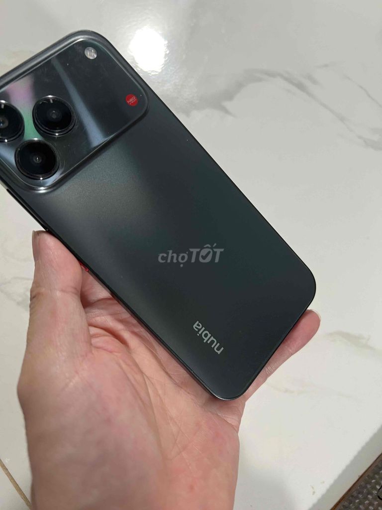 Nubia V80 Design bản RAM 8G+8G/128G màn 120hz. Mua bán Điện thoại tại Thành phố Đà Lạt Lâm Đồng được đăng bởi phong hình 1