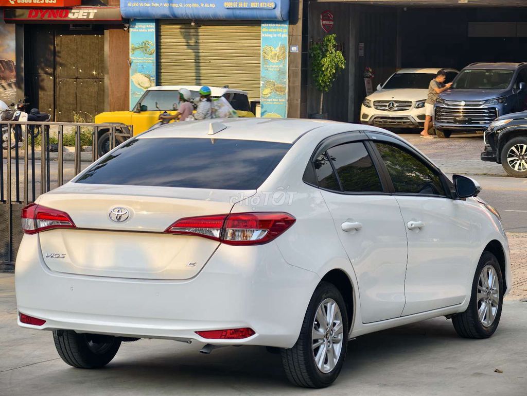 БЕЛЫЙ АВТОМАТИЧЕСКИЙ НОМЕР TOYOTA VIOS 2019