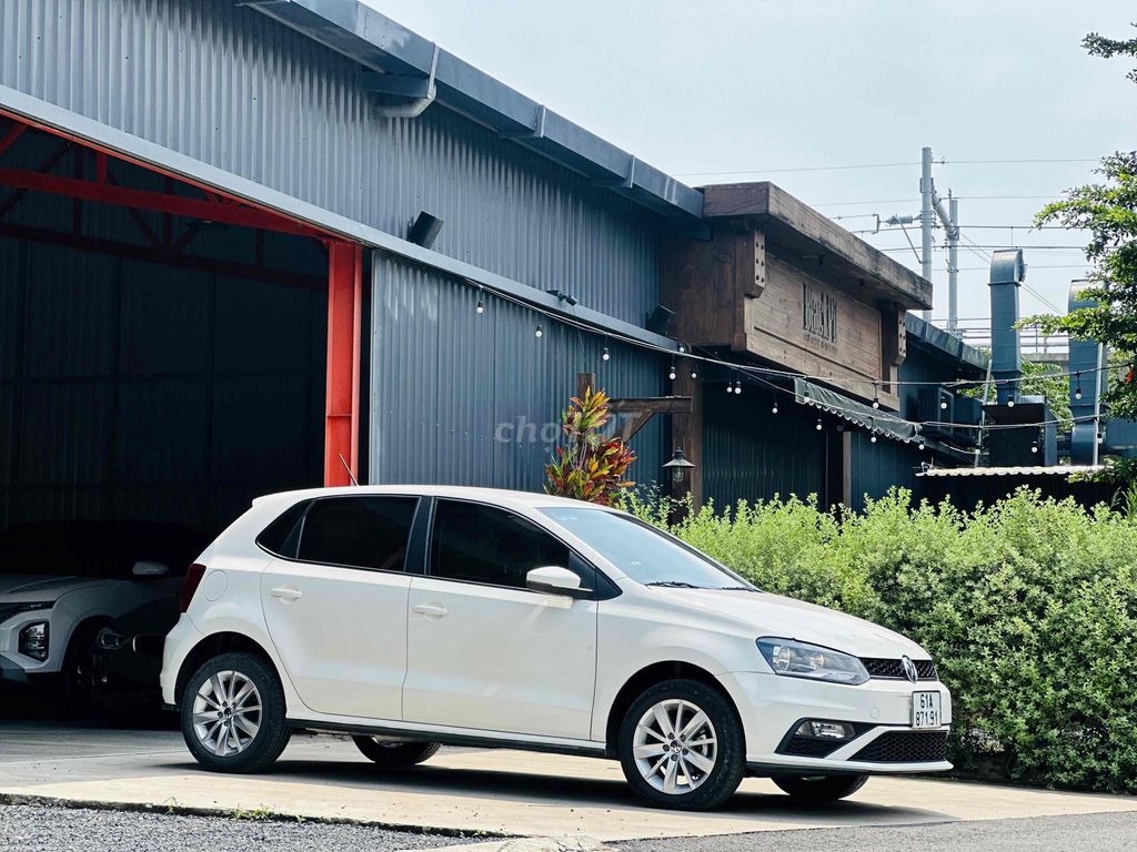 🔥 Volkswagen Polo Hatback Trắng 2020