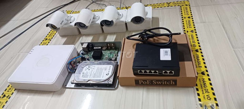 Bộ camera IP OEM HIKVISION 2MP. Mua bán Máy ảnh, Máy quay tại Huyện Mỏ Cày Bắc Bến Tre được đăng bởi Thanh Lý Tháo Dỡ Văn Phòng Tận Nơi hình 1