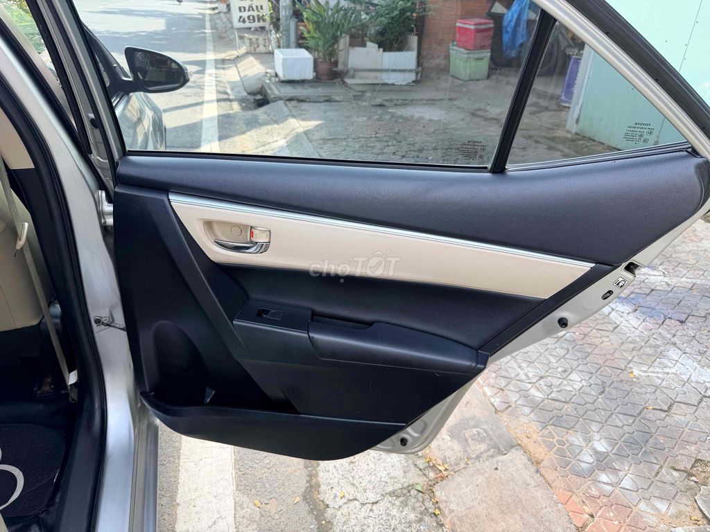 Toyota Corolla Altis 2016 1.8G Bạc. Mua bán Ô tô tại Quận 8 Tp Hồ Chí Minh được đăng bởi Minh Phúc hình 9