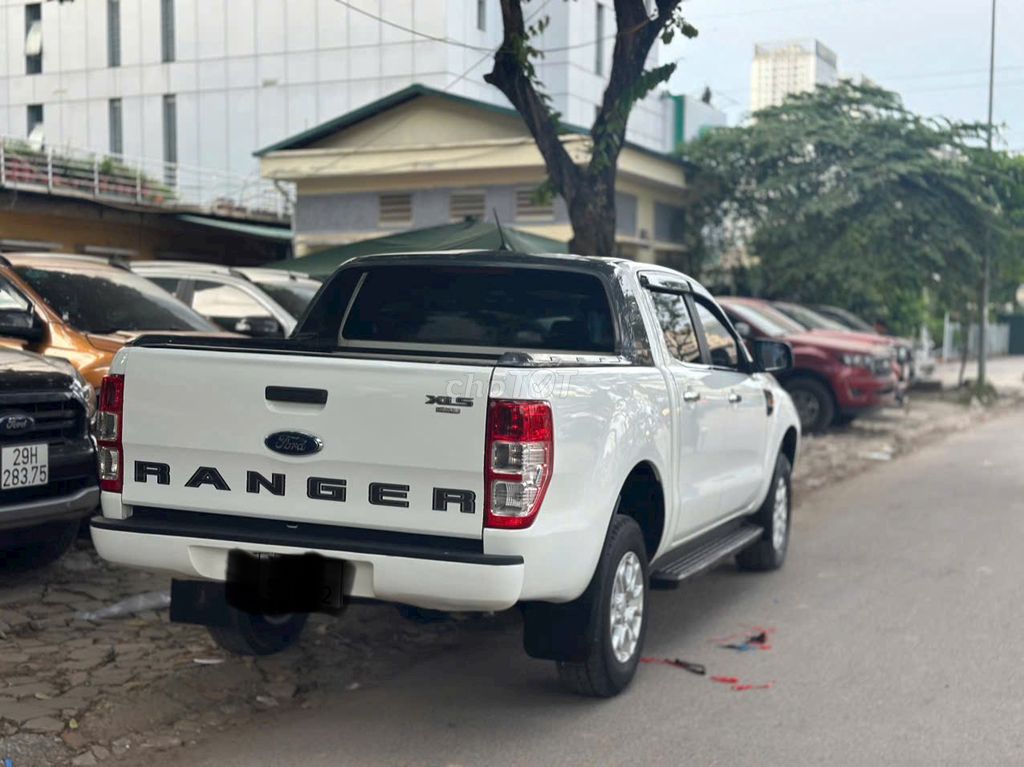 Ford Ranger XLS 2018 số tự động màu trắng. Mua bán Ô tô tại Huyện An Dương Hải Phòng được đăng bởi Dương Khang hình 2