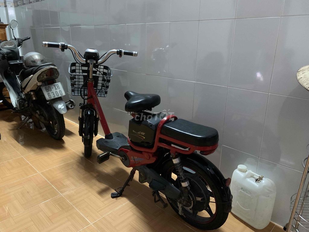 Bán xe đạp điện còn đẹp, ác quy còn tốt. Mua bán Xe điện tại Thị xã Phú Mỹ Bà Rịa - Vũng Tàu được đăng bởi Nguyen hình 3