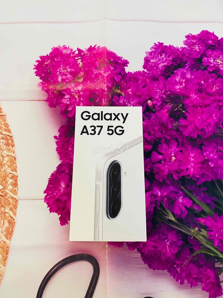 Samsung Galaxy A37 5G Mới new seal 100% hàng VN. Mua bán Điện thoại tại Thành phố Huế Thừa Thiên Huế được đăng bởi Chuyên Hàng Công Ty hình 1