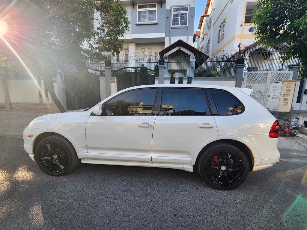 Porsche Cayenne 2008 4.8 v số 142000 giá rẻ nhất. Mua bán Ô tô tại Quận 8 Tp Hồ Chí Minh được đăng bởi do cong hình 1