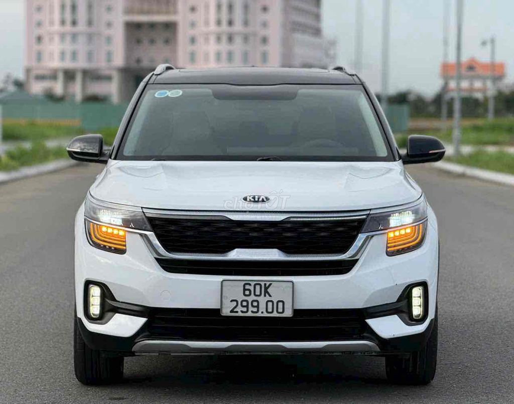 Kia Seltos 2020 1.4L Premium  -