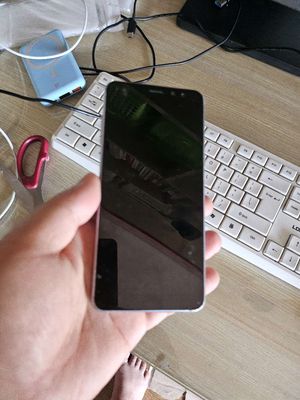 Samsung Galaxy A8 Vàng 64GB. Mua bán Điện thoại tại Quận Đống Đa Hà Nội được đăng bởi Hoàng