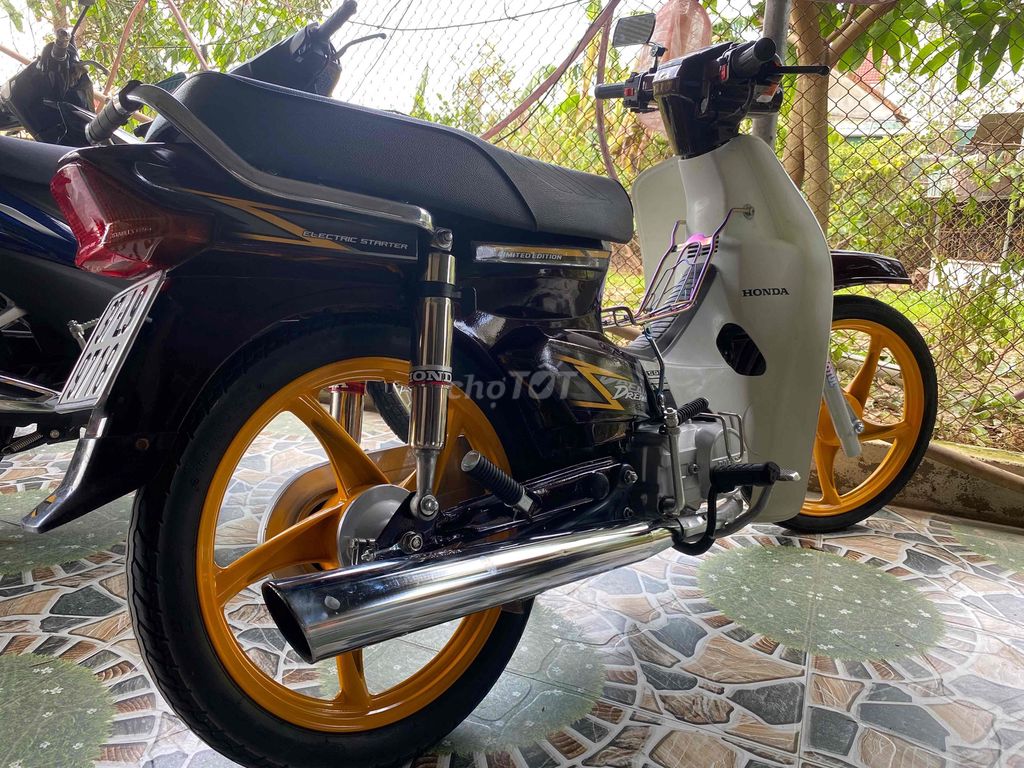 cần bán drem đahan. Mua bán Xe máy tại Huyện Nam Đàn Nghệ An được đăng bởi PHai Dấu  hình 1