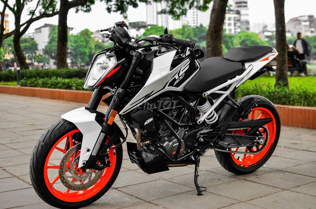 THANH MOTOR Cần bán KTM Duke 200 12/2023. Mua bán Xe máy tại Quận Hoàng Mai Hà Nội được đăng bởi Lê Chí Thanh hình 1