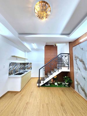 Townhouse 30 m² · 2 bed · Đường Nguyễn Văn Lượng