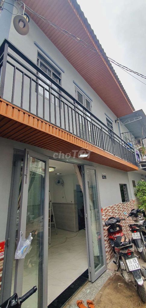 Nhà 1 lầu.Thiết Kế Tây Âu. Ngay chợ Hiệp Thành,Q12 xe hơi