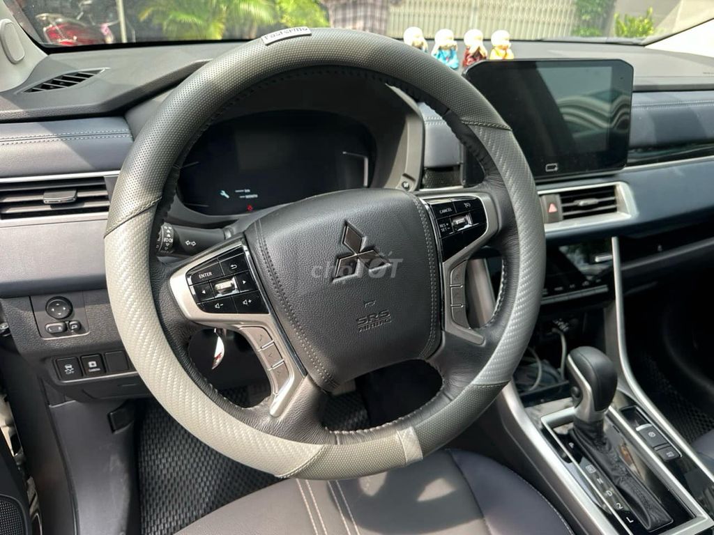 Xpander Cross 2024 màu xám lướt 9.000 km. Mua bán Ô tô tại Quận Gò Vấp Tp Hồ Chí Minh được đăng bởi Quang hình 7