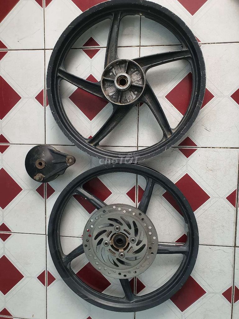 Cặp bánh mâm future led đĩa phẳng zin tháo xe. Mua bán Phụ tùng xe tại Quận Ninh Kiều Cần Thơ được đăng bởi Lê Thành Phát  hình 4