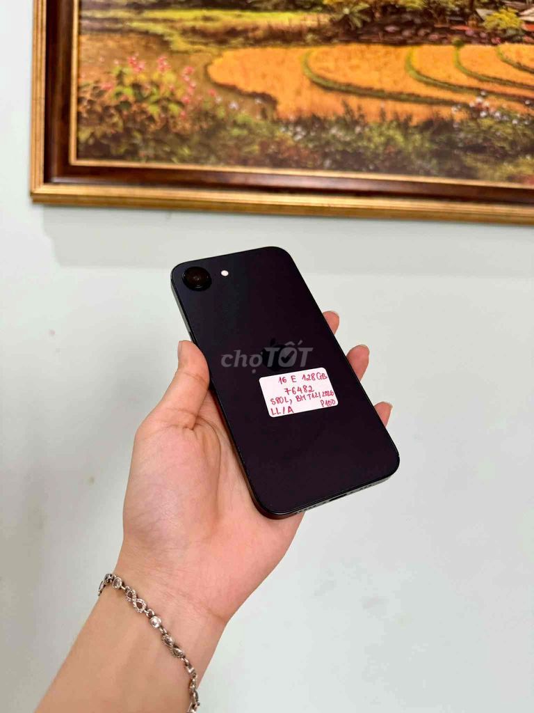 Apple iPhone 16e 128GB Đen Nguyên bản. Mua bán Điện thoại tại Quận Đống Đa Hà Nội được đăng bởi  HT Mobie Trả góp nợ xáu bao duyệt hình 1